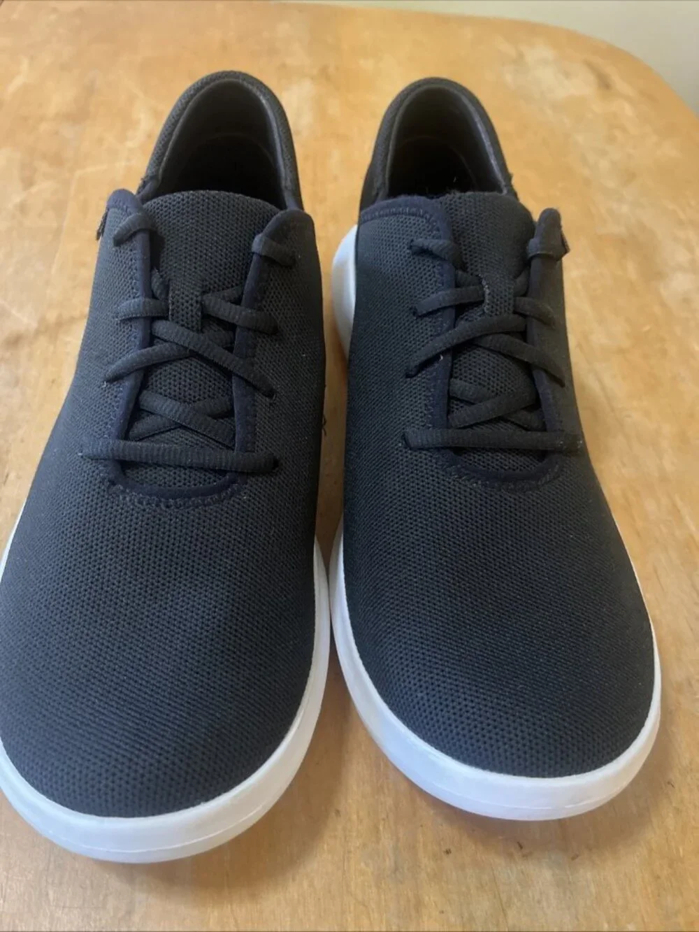 Kizik Madrid Eco Knit Blackout Sneakers Shoes Men's 13 Women’s 14.5 Hands Free